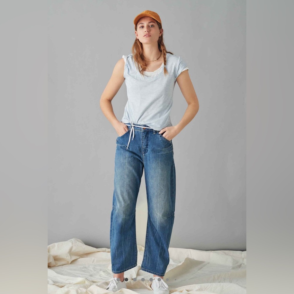 Pilcro Ultra High-Rise Darted Relaxed Jeans